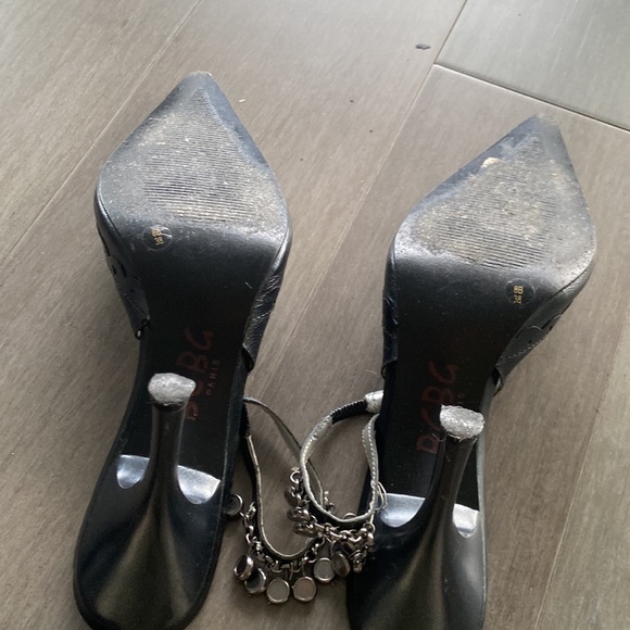 BCBG Pumps, black heel shoes - Picture 5 of 6